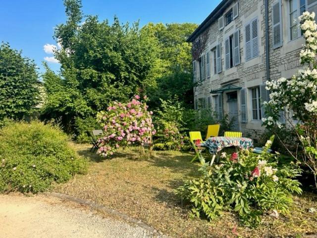 Chambres D'Hotes Dans Une Maison De Caractere Mussey-sur-Marne Luaran gambar